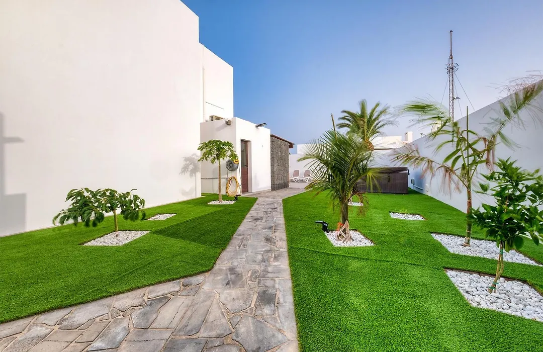 Villa Serenity - By Lanzarote Vacation Homes-1